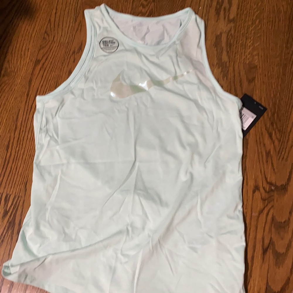 Light mint green Nike tank